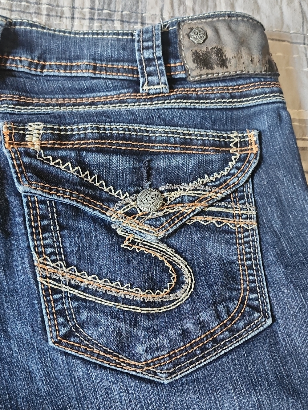 Silver Suki Jeans Dark Blue Bootcut Jeans with Embroidered Back Pockets - Picture 7 of 8